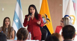 María del Carmen Maldonado defiende el proceso de evaluacion