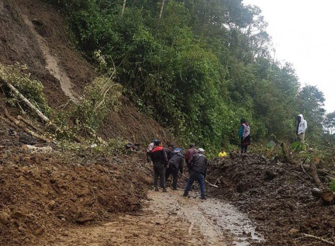 La vía Riobamba Macas se encuentra cerrada