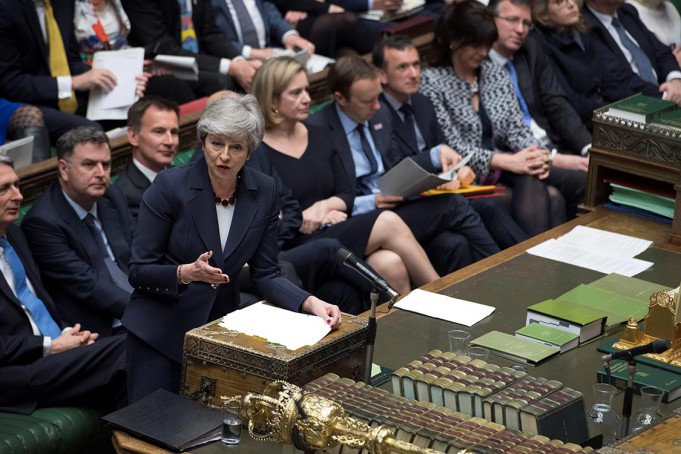 El Parlamento aprueba retrasar el brexit