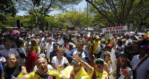 Manifestación en Medellín contra el Gobierno de Gustavo Petro.